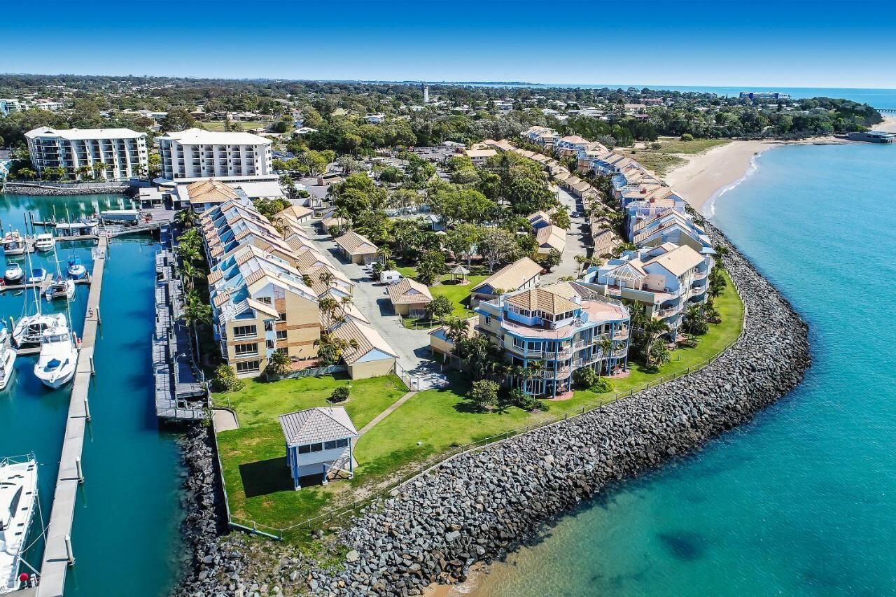 Stunning Ocean Views close to marina and beaches