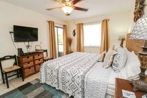 1 chambre, fer et planche à repasser, Wi-Fi gratuit, draps fournis