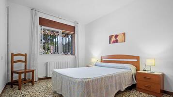 5 habitaciones, tabla de planchar con plancha y wifi gratis