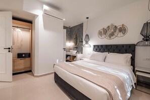 2 bedrooms, in-room safe, iron/ironing board, travel cot