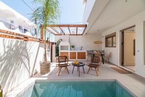 Outdoor pool, a heated pool - Ann Suite - Mariann Premium Suites (Λάρδος)