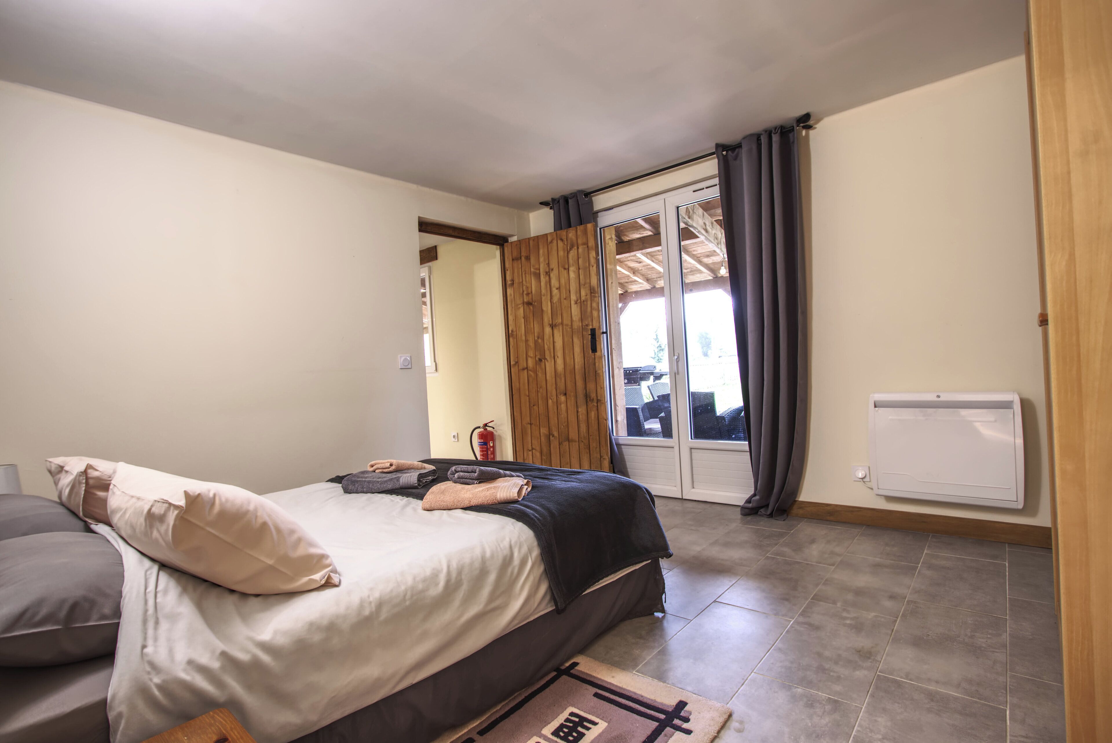 4 bedrooms, iron/ironing board, travel cot, free WiFi