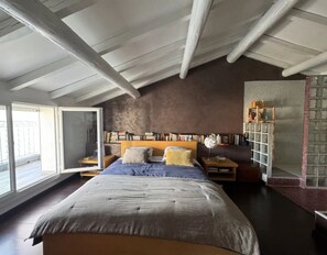 3 chambres, fer et planche à repasser, Wi-Fi, draps fournis