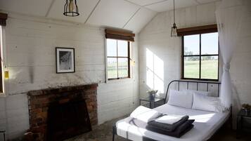 8 bedrooms, iron/ironing board, free WiFi, bed sheets