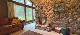 Secluded Setting On French Creek In The Southern Black Hills