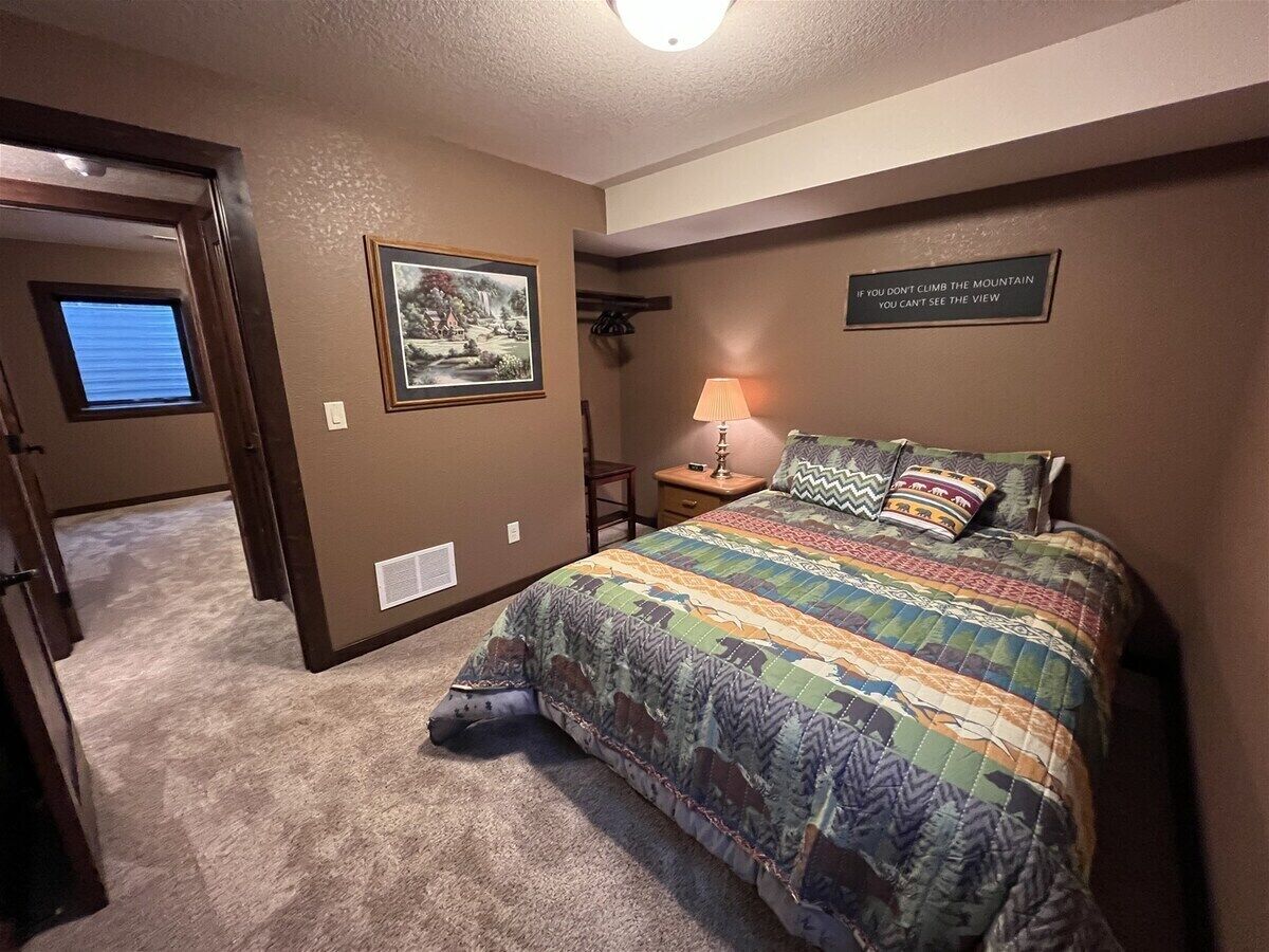 3 bedrooms, free WiFi, bed sheets