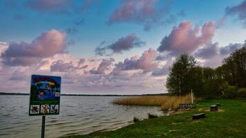 In StrandnĂ€he, LiegestĂŒhle