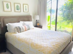 1 dormitorio, tabla de planchar con plancha, wifi y ropa de cama