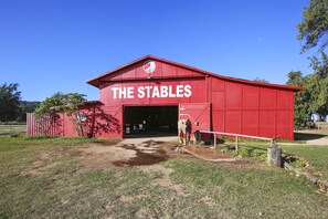 Exterior - Turtle Bay Papaya Hale Available dates in July, August and September 2026! (Kahuku)