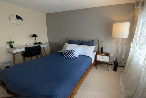 2 bedrooms, desk, iron/ironing board, free WiFi
