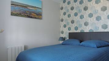 2 chambres, fer et planche Ă repasser, Wi-Fi gratuit, draps fournis