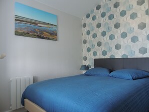 2 bedrooms, iron/ironing board, free WiFi, bed sheets - Appartement Avec vue sur le Golf et le lac de Bourgenay (Talmont-Saint-Hilaire)