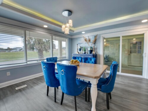 Oceanfront Private Beach House w/Private Hot Tub + Free Attraction Tickets!