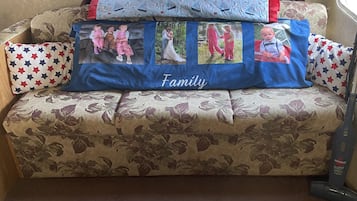 2 bedrooms, bed sheets