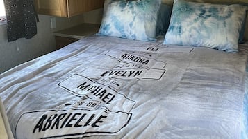 2 bedrooms, bed sheets
