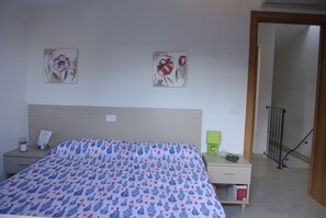 3 habitaciones, tabla de planchar con plancha y wifi gratis 