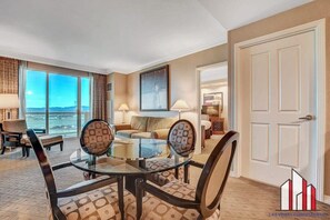 Flat-screen TV, offices - MGM Signature-37-814 1Br 2Ba F1 Pits View Balcony (Las Vegas)