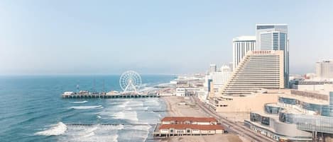 Enjoy stunning coastal views and easy beach access at this hotel, situated near a vibrant Ferris wheel.