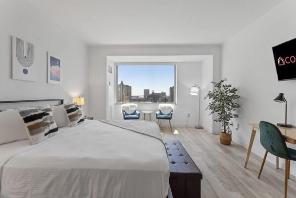 Desk, iron/ironing board, WiFi, bed sheets