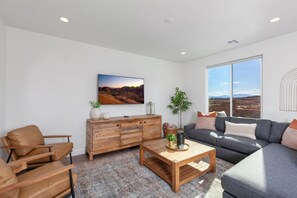 Télévision, cheminée, Hulu, table de tennis de table