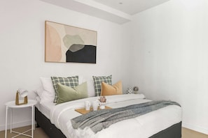 2 slaapkamers, een strijkplank/strijkijzer, wifi, beddengoed