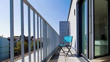 Internet, bed sheets