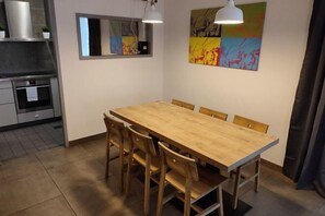 Internet, bed sheets