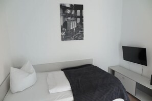 خدمة الإنترنت وملاءات أسرّة