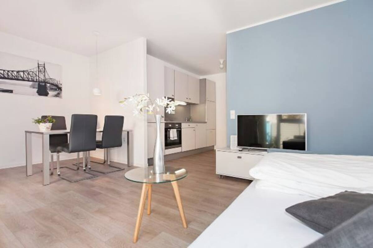 Internet, bed sheets