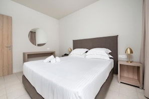 Minibar, in-room safe, blackout curtains, iron/ironing board