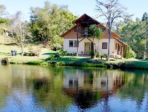 Exterior - Vila Cósmica (Cunha)