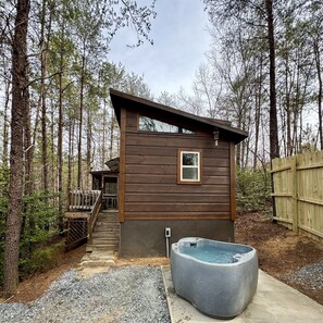 Terrace/patio - Serenity Ridge Cabin E: Couple's Holiday (Mill Spring)