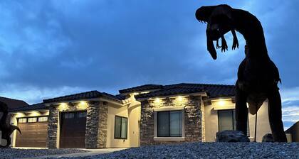 Raptor Ridge River Retreat - Minutes from the River / Casinos / Lake!