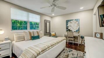 2 slaapkamers, een strijkplank/strijkijzer, wifi, beddengoed