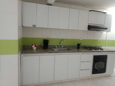 Confortable y Bien Ubicada Habitacion