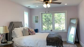 2 bedrooms, desk, free WiFi, bed sheets