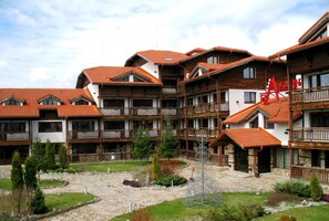 Front of property - Hotel Alexander (Razlog)