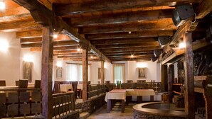 Unclassified image, 2 of 57, button - Hotel Alexander (Razlog)