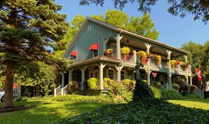 Exterior - WeatherPine Inn (Niagara-on-the-Lake)