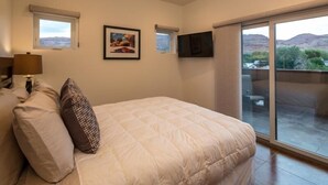 Condo, 3 phòng ngủ (5 - The Lookout/ with Sofa Sleeper) | Bàn ủi/dụng cụ ủi quần áo, truy cập Internet không dây miễn phí 