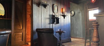 Crew's Quarters Boarding House Caters to Men