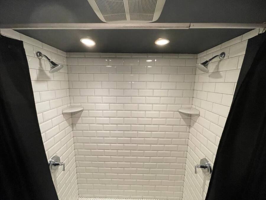 Shower, towels
