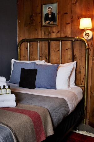 Decoración personalizada, muebles diferentes y wifi gratis