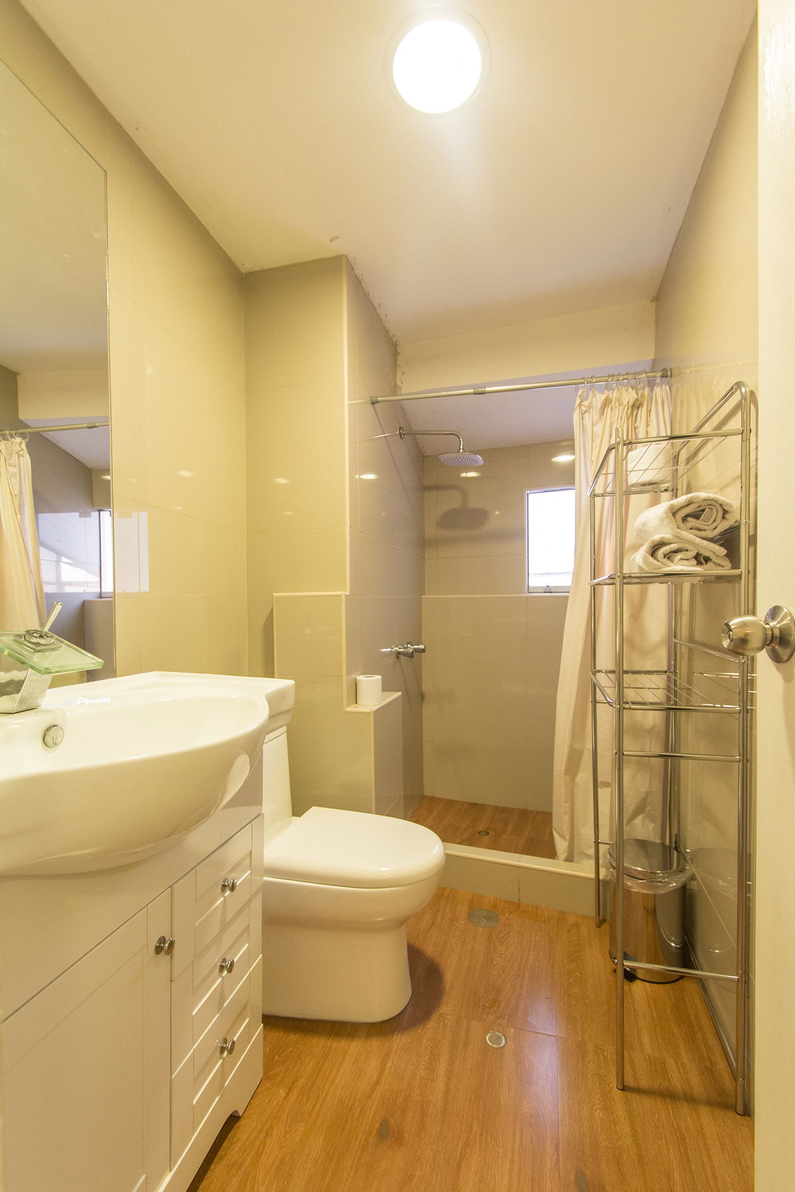 shower, towels, soap, shampoo