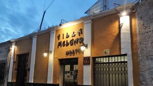 Front of property - evening/night - Hostal Villa Melgar (Arequipa)