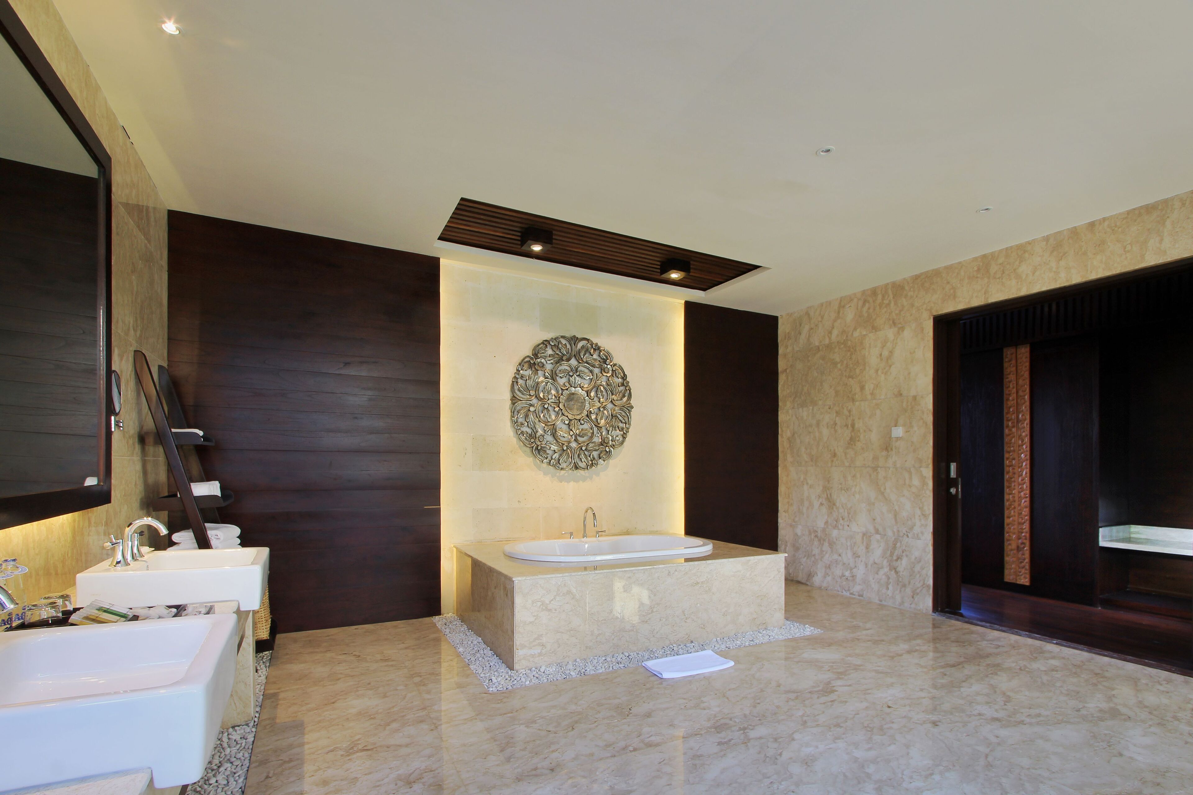 villa, 1 bedroom | bathroom | separate bathtub and shower, free toiletries, hair dryer, bathrobes