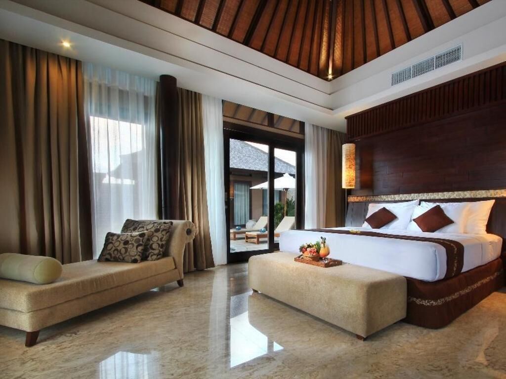 Zimmersafe, Schreibtisch, Verdunkelungsvorhänge, Bügeleisen/Bügelbrett