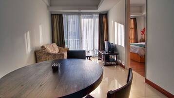 Studio | In-room safe, desk, iron/ironing board, free WiFi