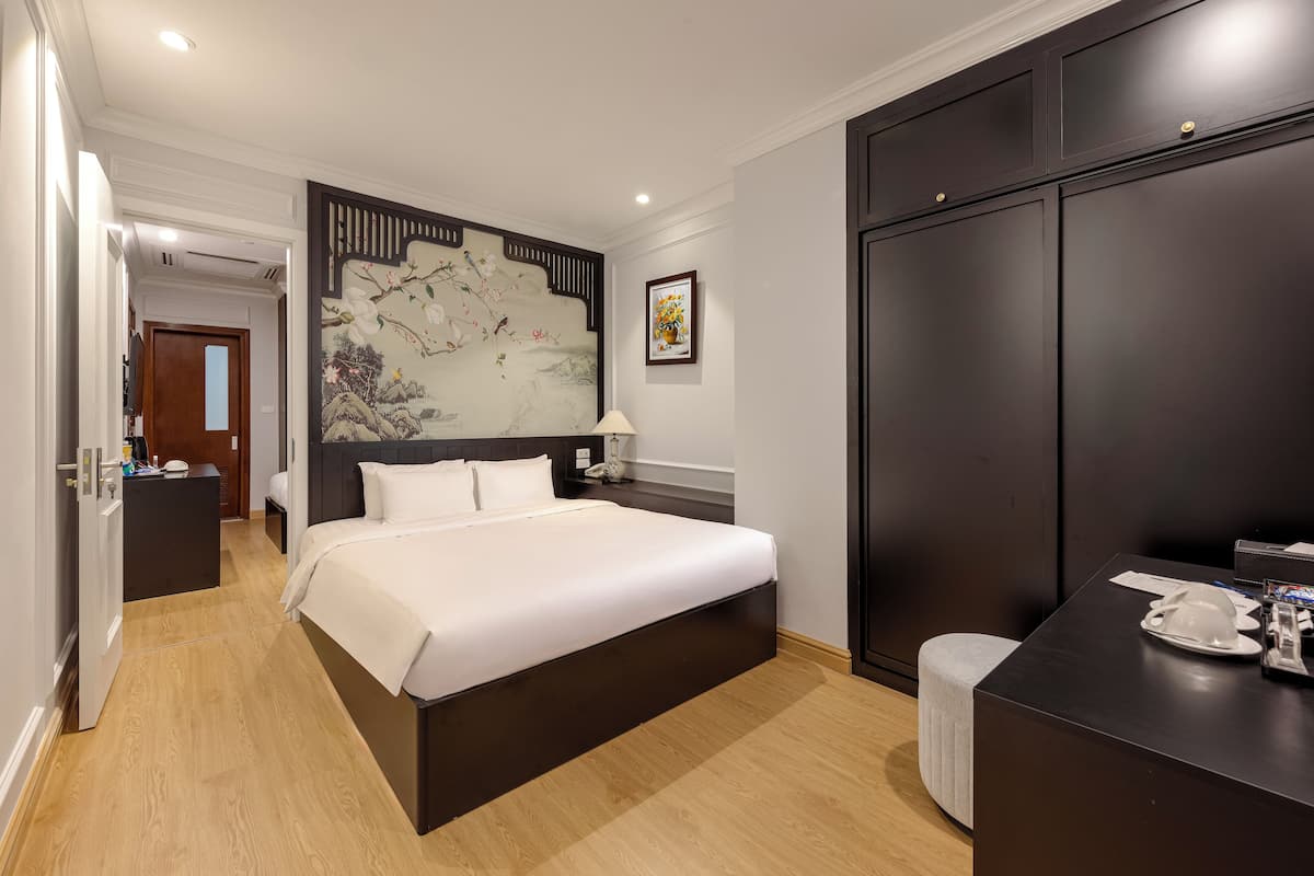 Family Connecting Room | 1 bedroom, premium bedding, pillow-top beds, minibar