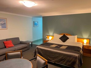 Planxa i posts de planxar, llits addicionals i wifi gratuïta 